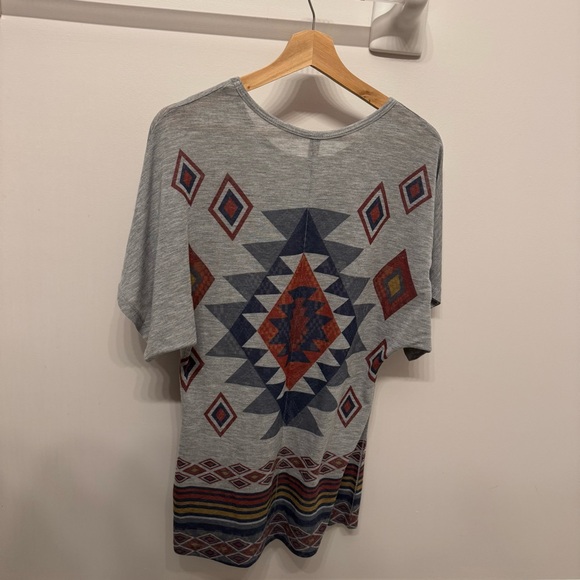 Gray patterenrd T-Shirt - Picture 4 of 4